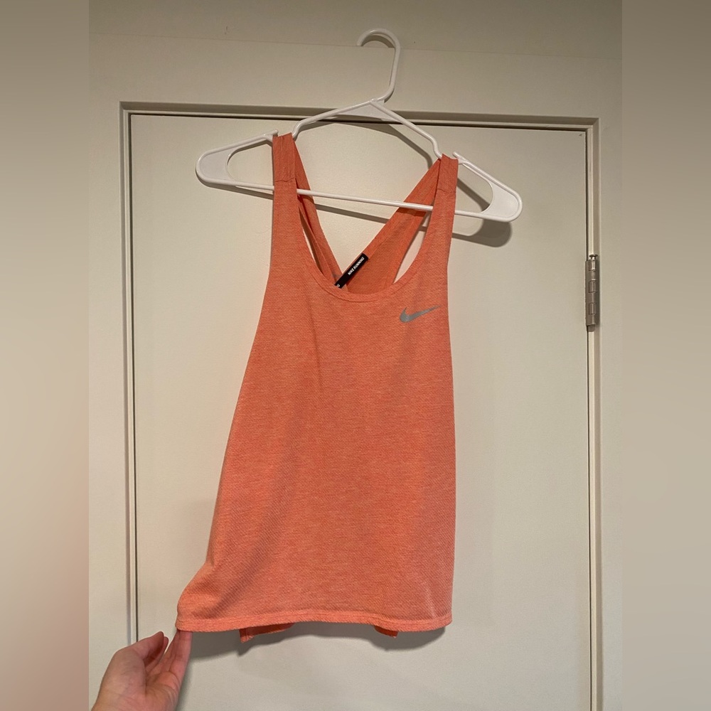 Open back Nike workout tank